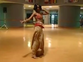 Andrilisa בטן dancing- middle eastern לילה